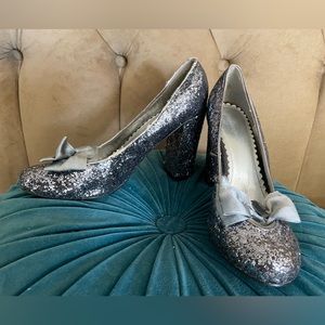 Twentyone Silver Glitter Block Heels with Bow and Gem detail Size 7